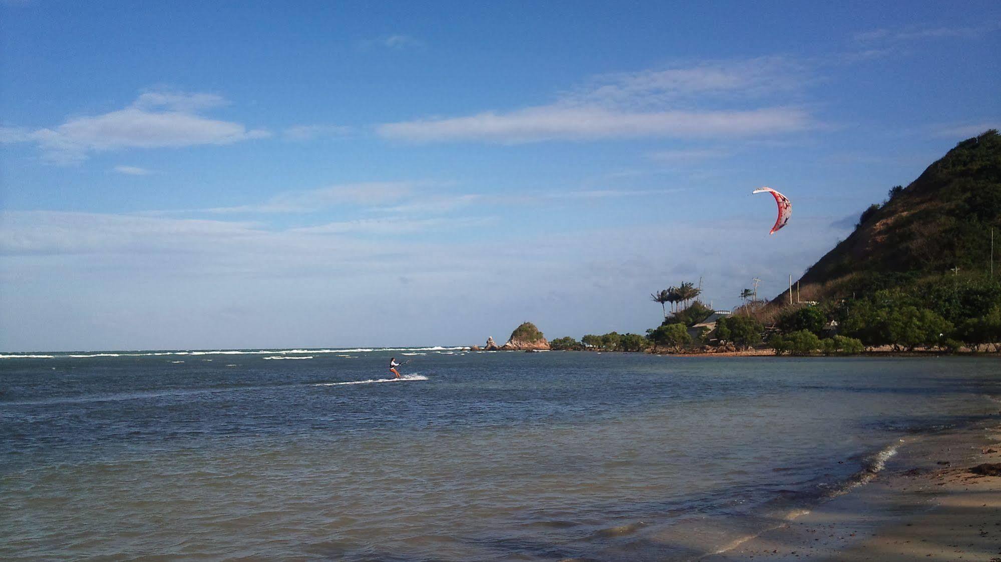 Mangoriders Beach Club Caticlan Exterior photo